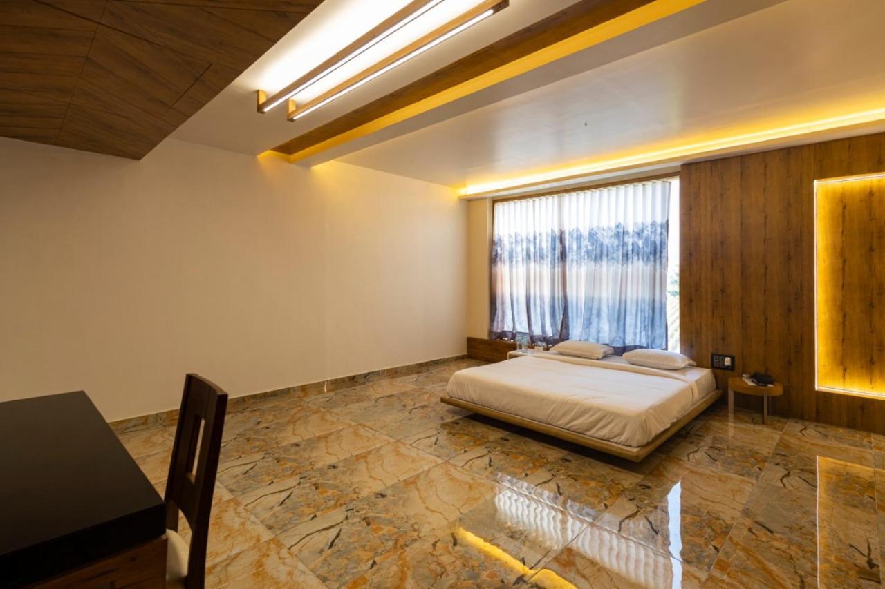 The Heaven Water Park And Resort & Restaurant Virpur Exterior photo